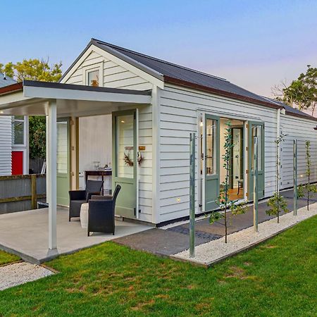 Augusta Hut Villa Auckland Exterior photo