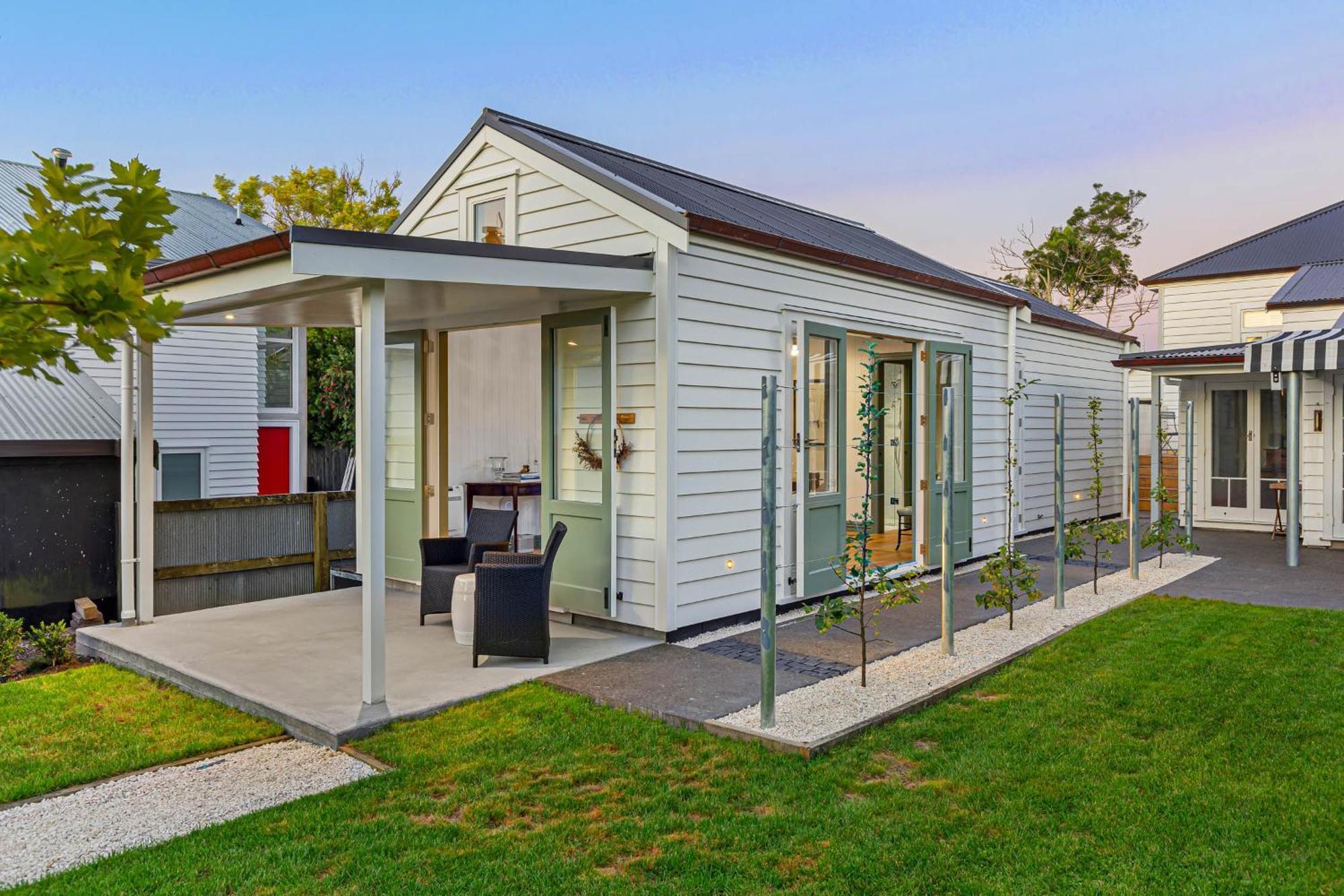 Augusta Hut Villa Auckland Exterior photo